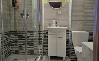 -łazienka z wc-